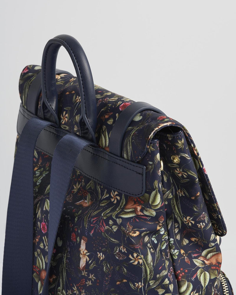 Wolf Garden Large Navy Backpack