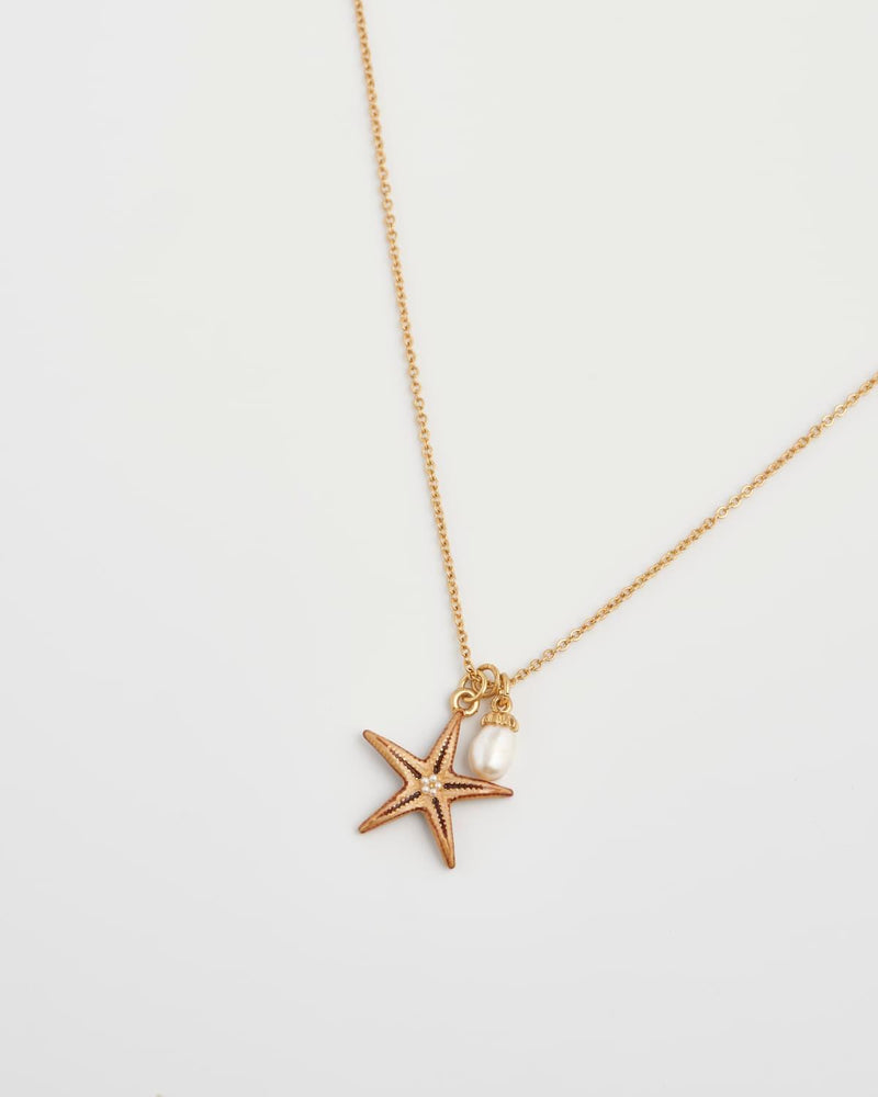 Starfish Worn Gold Short Necklace