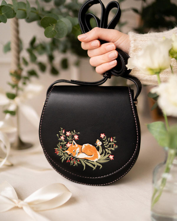 Sleepy Fox Saddle Purse