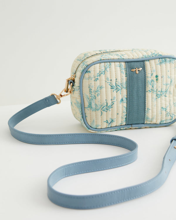 Toile de Jouy Vintage Blue Camera Bag